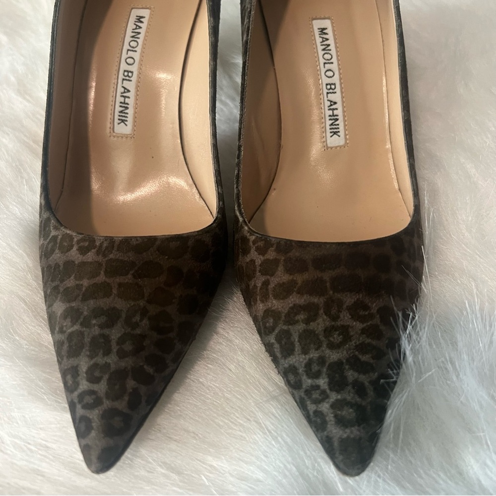 Manolo Blahnik Leopard Print Suede Size 37 Pointed Toe Heels - Picture 5 of 15